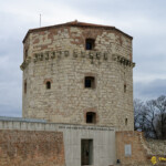 Dans Belgrade, près de la citadelle. Hélas, le temps était froid et neigeux...