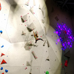 Une envolée sur le mur de l'épreuve de la difficulté, en finale du Master National de Combiné Olympic.