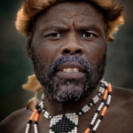 Portrait d'un danseur Zoulou, à PheZulu.