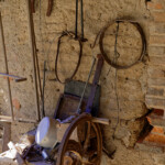 Le sentier du pisé, photo No10 : dans le village de Lavenal