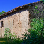 Le sentier du pisé, photo No24 : dans le village de Ricou.