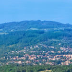Le sentier du pisé, photo No37 : au loin nous pouvons apercevoir Thiers. Tout du moins une partie.