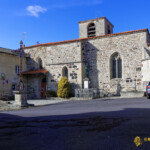 Saint-Pal-de-Sénouire - Photo No004. Sur la place de l'église. Dommage, elle était fermée :-(
